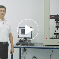 Así se hace un ensayo de flexión en una máquina electromecánica (Video)